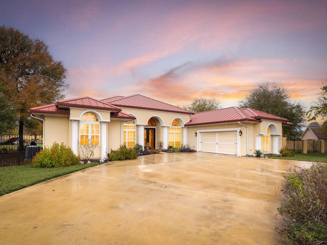 1202 Sierra Vista Cv