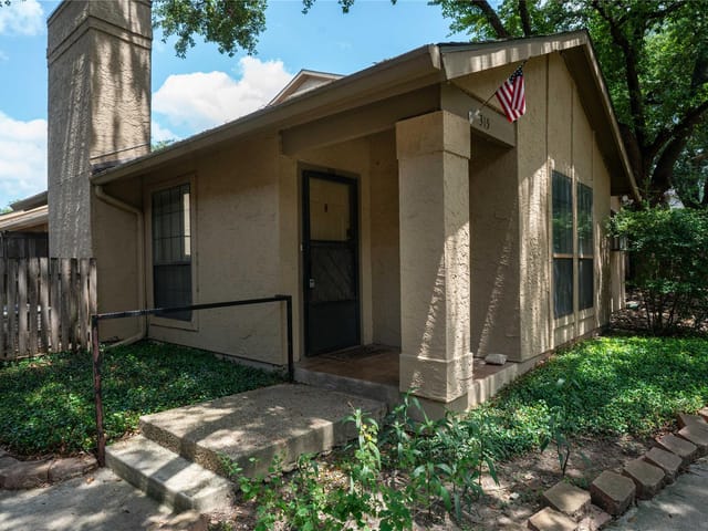 1202 Thorpe LN Unit #315