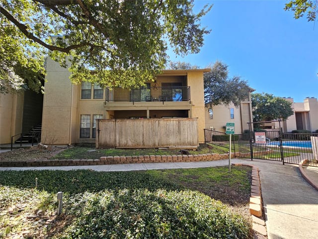 1202 Thorpe Ln Unit #604