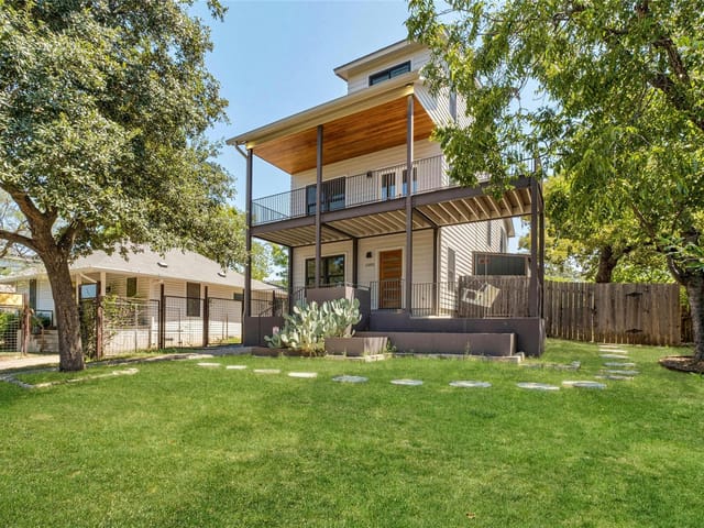 1203 Cedar Ave