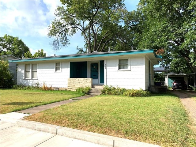 1203 Palo Duro Rd