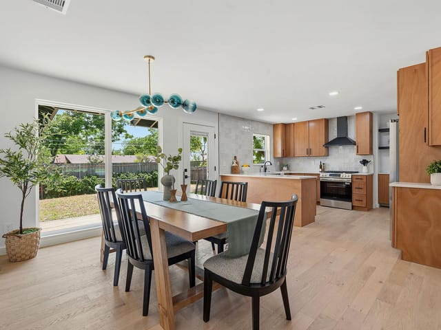 1203 Ridgehaven DR
