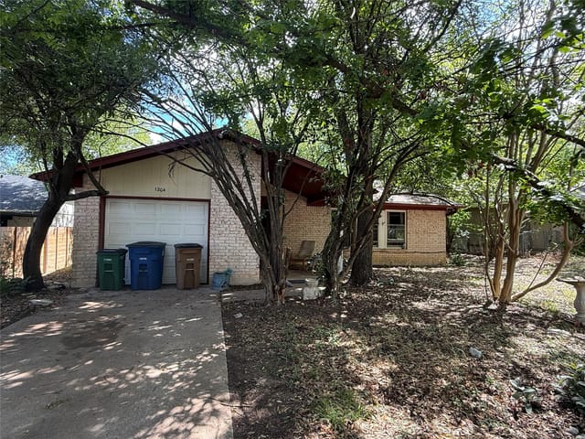 1204 Dunstan Dr