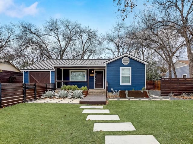 1204 Fernwood Rd
