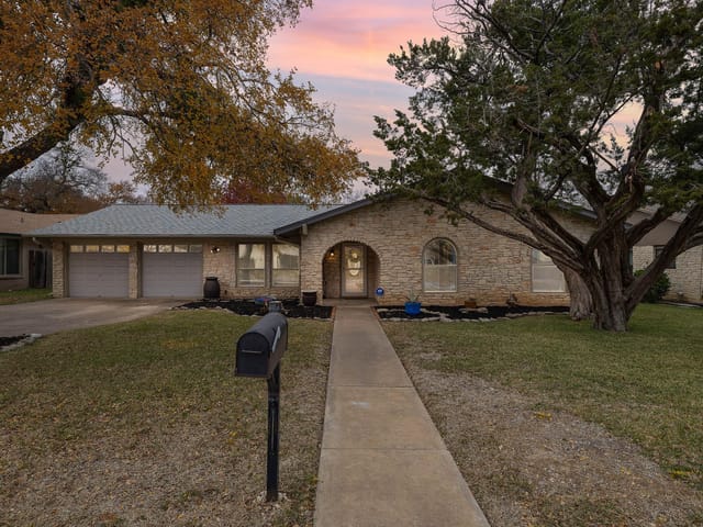 1204  Lime Rock Dr