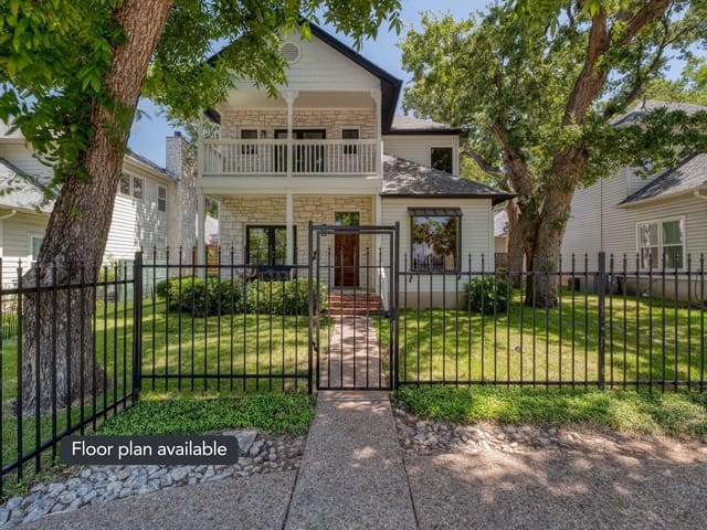 1204 W 39th ST