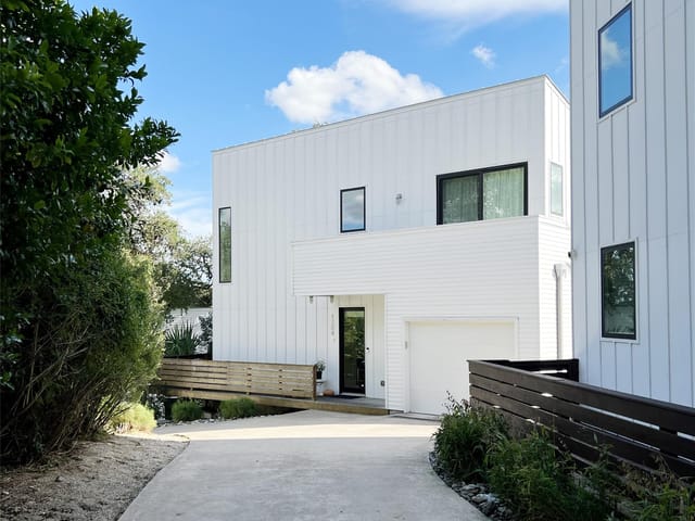 1204 Woodland Ave Unit #B