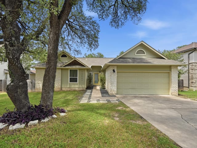 12047 Lincolnshire DR