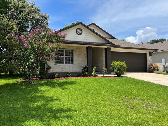 12048 Battle Bridge Dr