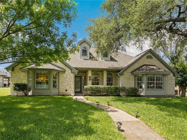 1205 Collinwood West Dr