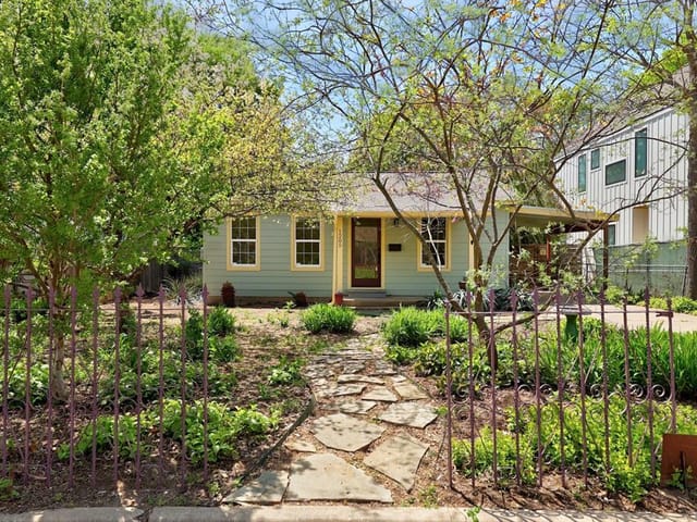1205 Cullen Ave