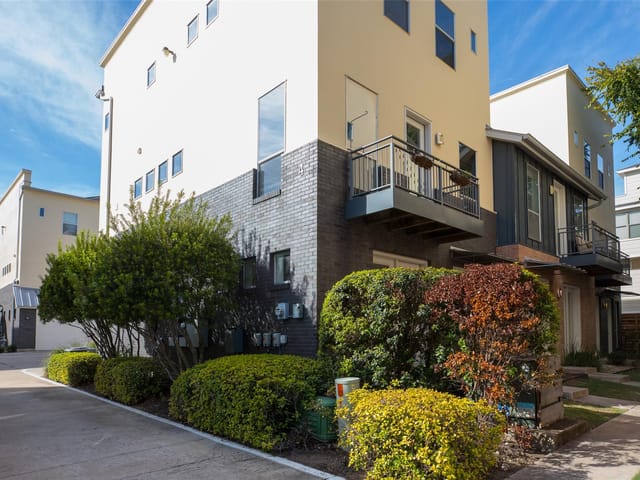 1205 Kinney Ave Unit #J
