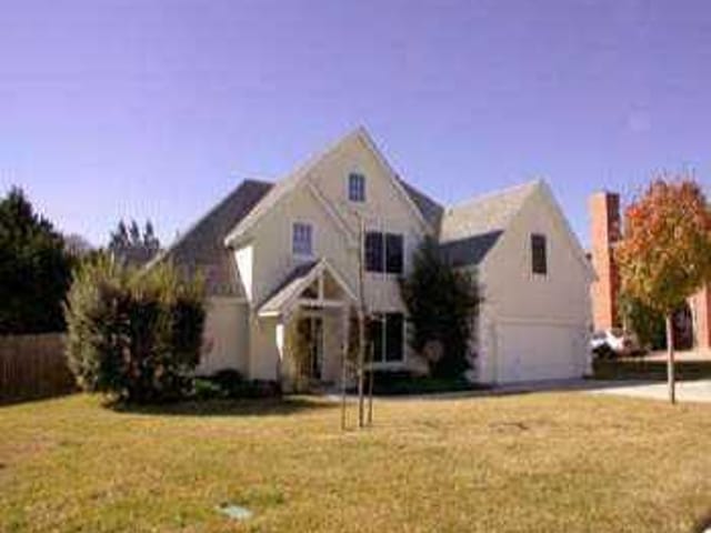 1205 SHANNON OAKS TRL