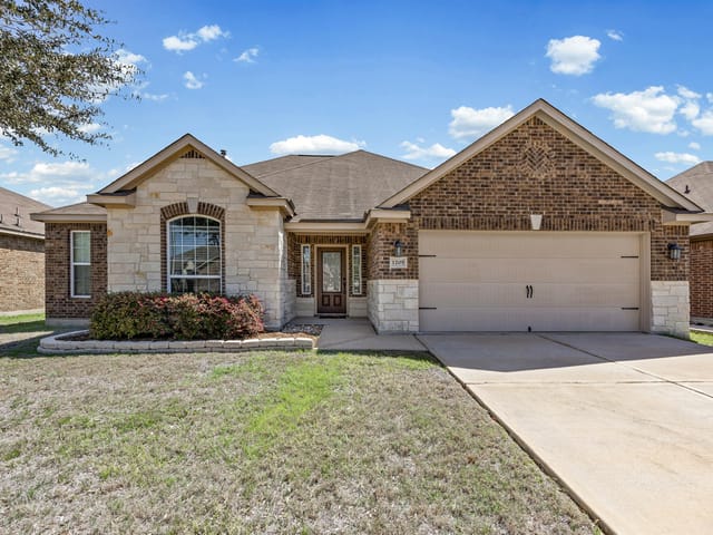 1205 Twin Estates Dr