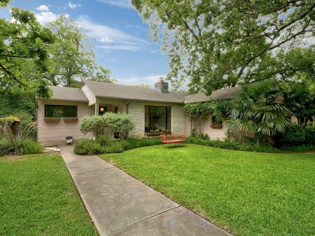 1206 Crestwood Rd