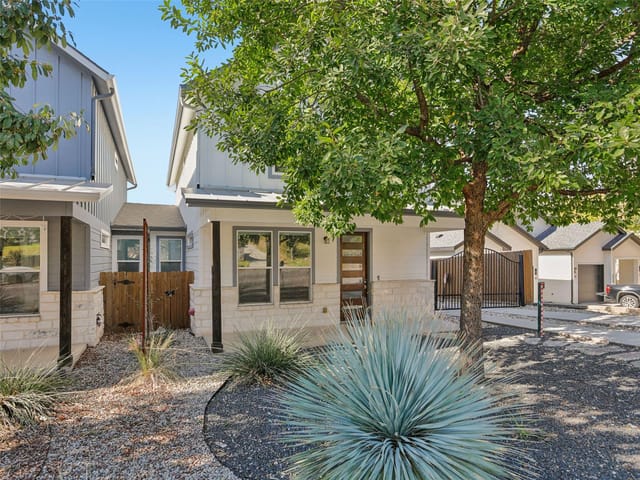 1206 Deloney ST Unit #B