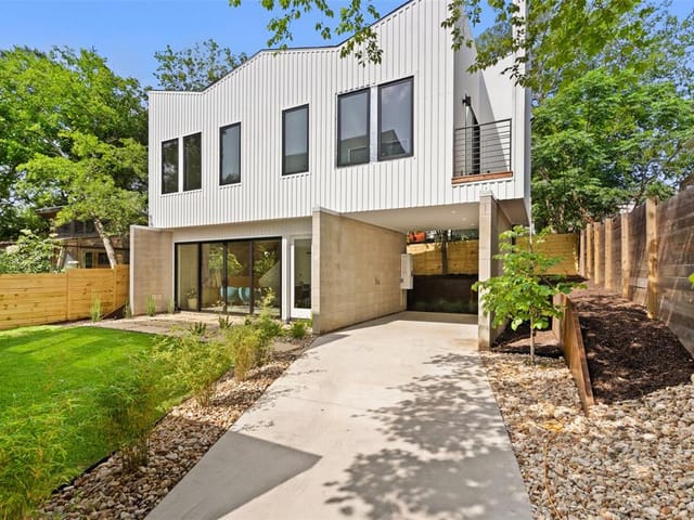 1206 Luna St Unit #2