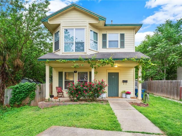 1206 Maple Ave