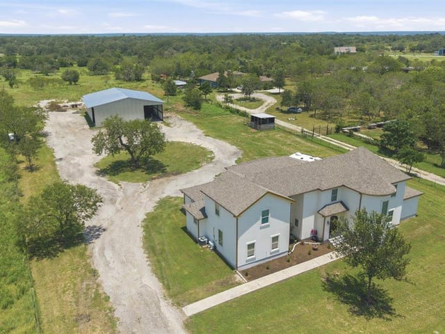 1206 Walter Hoffman RD