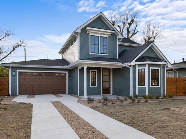 1207 Aggie Ln