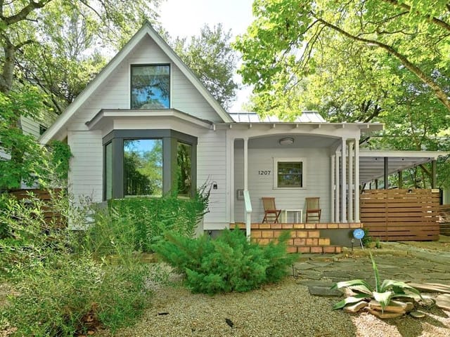 1207 Alta Vista Ave