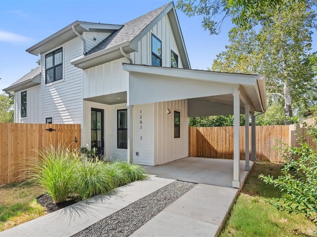 1207 Casey St Unit #2