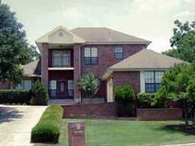 1207 QUAKER RIDGE DR