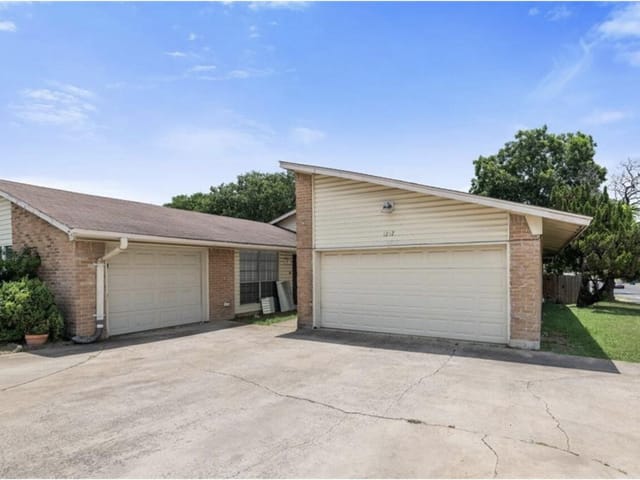 1207 W Rundberg Ln