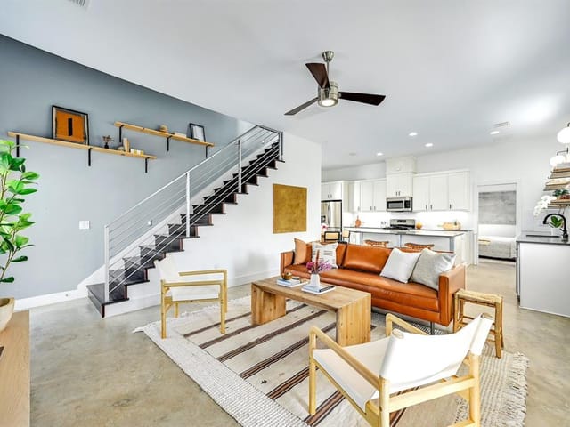 1208 E Saint Johns Ave Unit #B