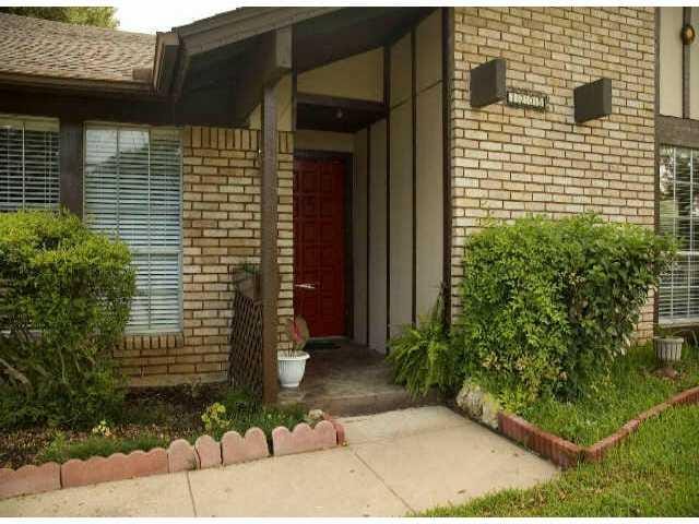 1208 Neans DR
