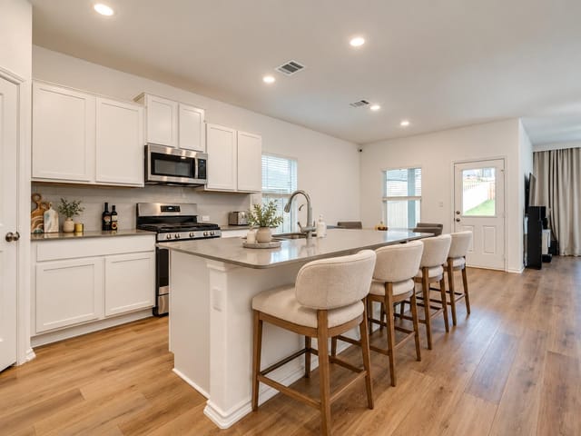 1208 Sweetspire ST