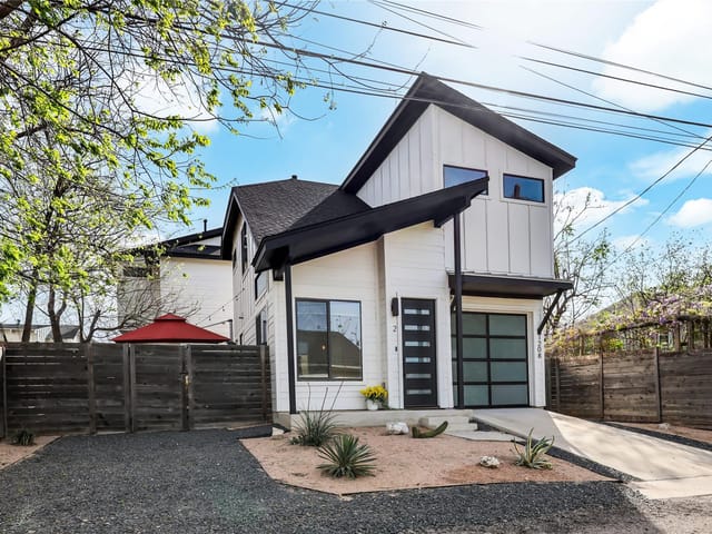 1208 Walnut Ave Unit #2