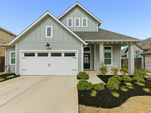 1209 Bluewood Bnd