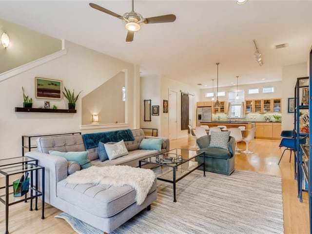 1209 Kinney Ave Unit #J