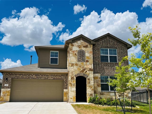 121  Arrowhead Vine St