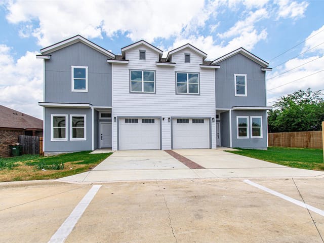 121 Calvin Smith LN Unit #A & B