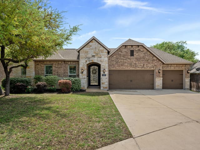 121 Clear Ridge Cv