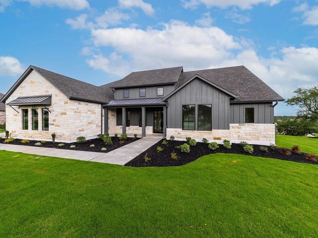 121  Houston Loop