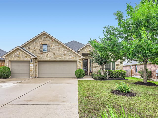 121 Miss Ashley St
