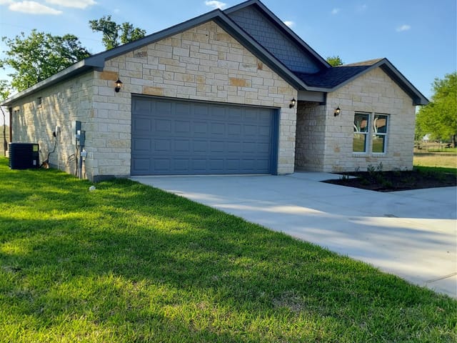 121 Spanish Oak Trl