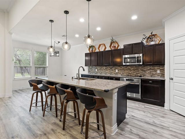 121 W Pauwela LN