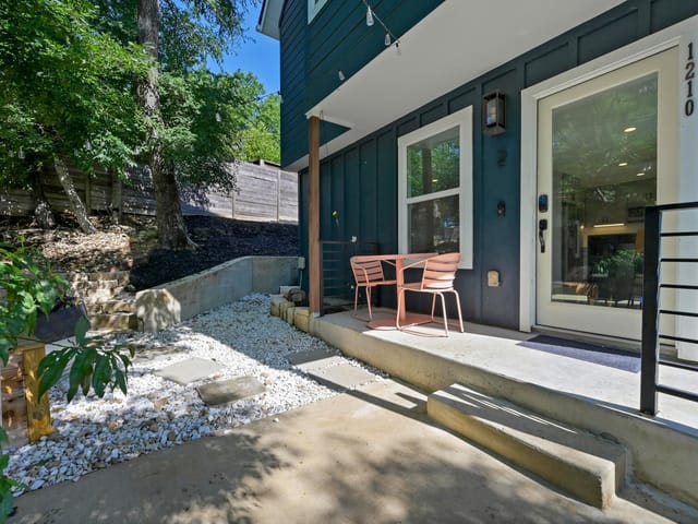 1210 Luna St Unit #2