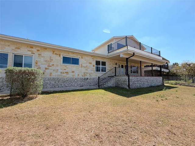 1210 Skyline Dr