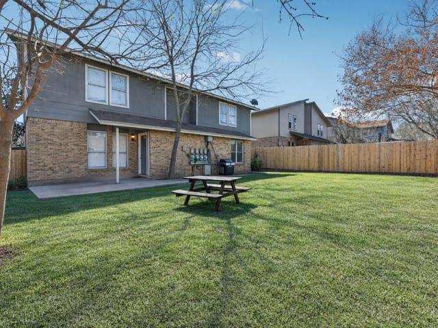 1210 Southport Dr
