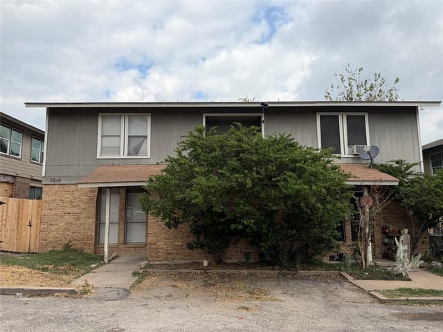 1210 Southport DR Unit #B