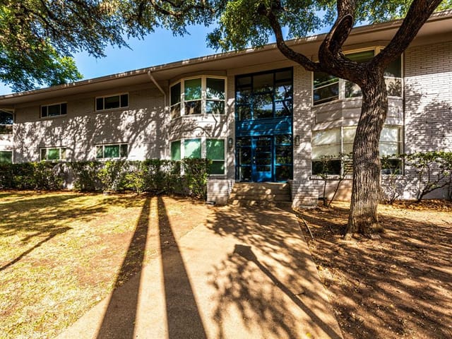 1210 Windsor Rd Unit #103