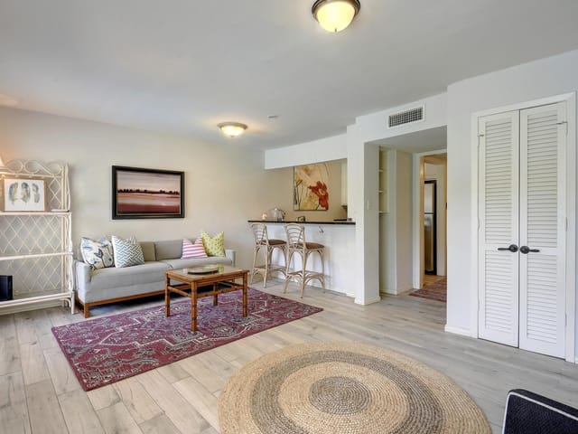 1210 Windsor RD Unit #117