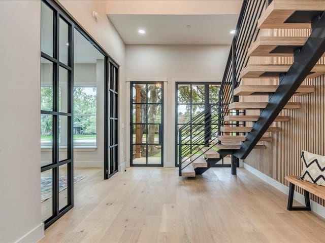 12100 W Cow Path