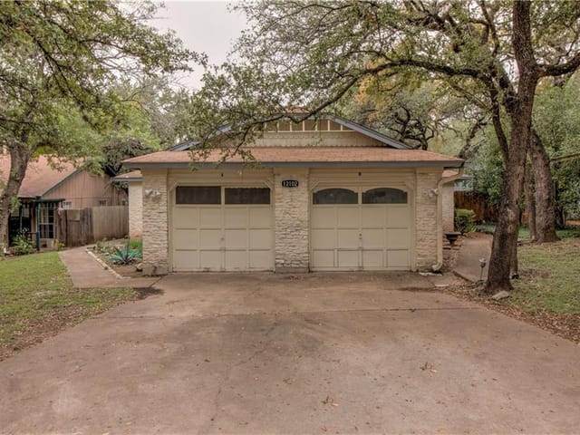 12102 Arrowwood Dr
