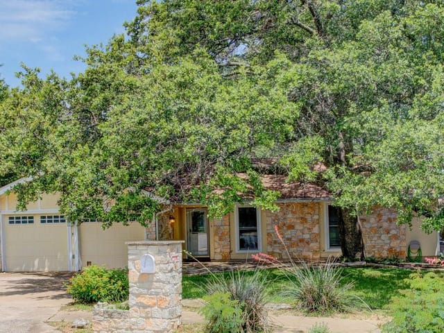 12104 Missel Thrush Ct